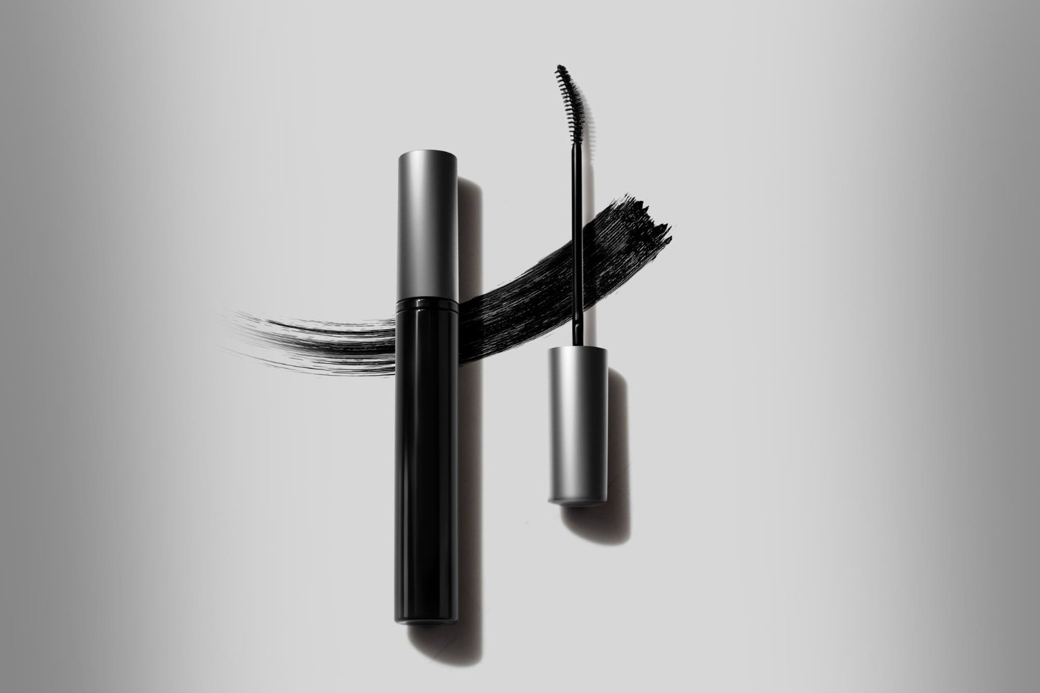 Tubing Mascaras: Performance, Easy Removal, and Next-Generation Eye Makeup Formulas