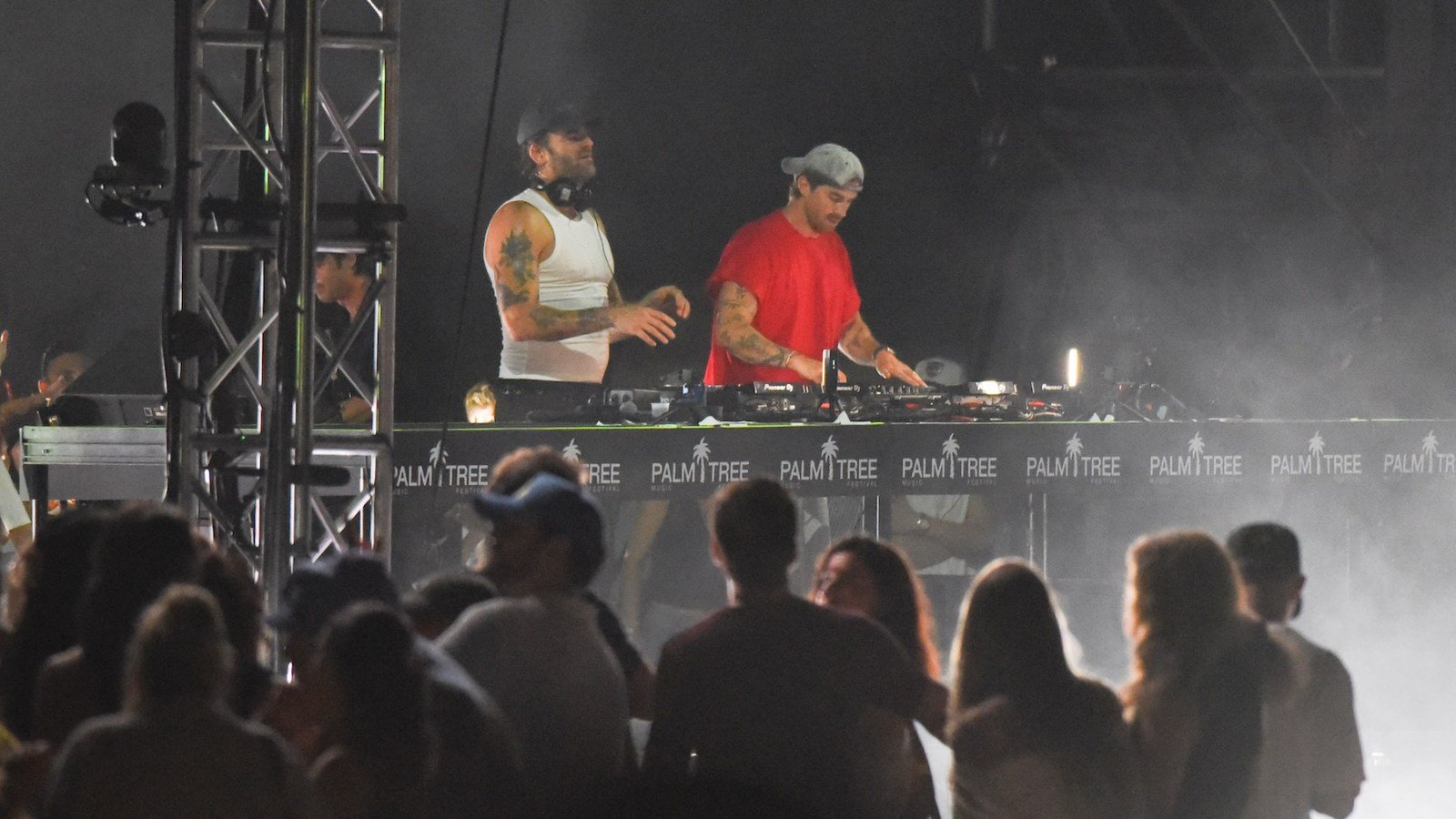 14 People Hospitalized During the Chainsmokers Concert in San Jose 14 People Hospitalized During the Chainsmokers Concert in San Jose