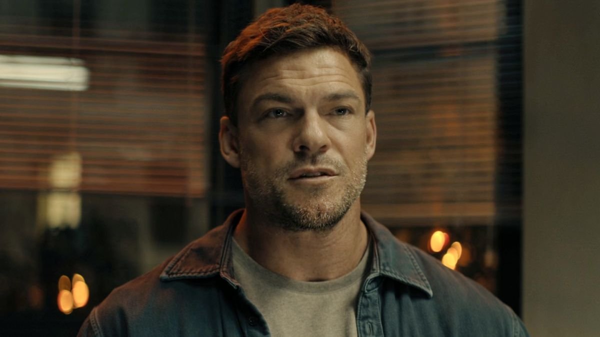 I Cant Get Over Alan Ritchson Smashing A Full Cake In A Reacher Crew Members Face On Set