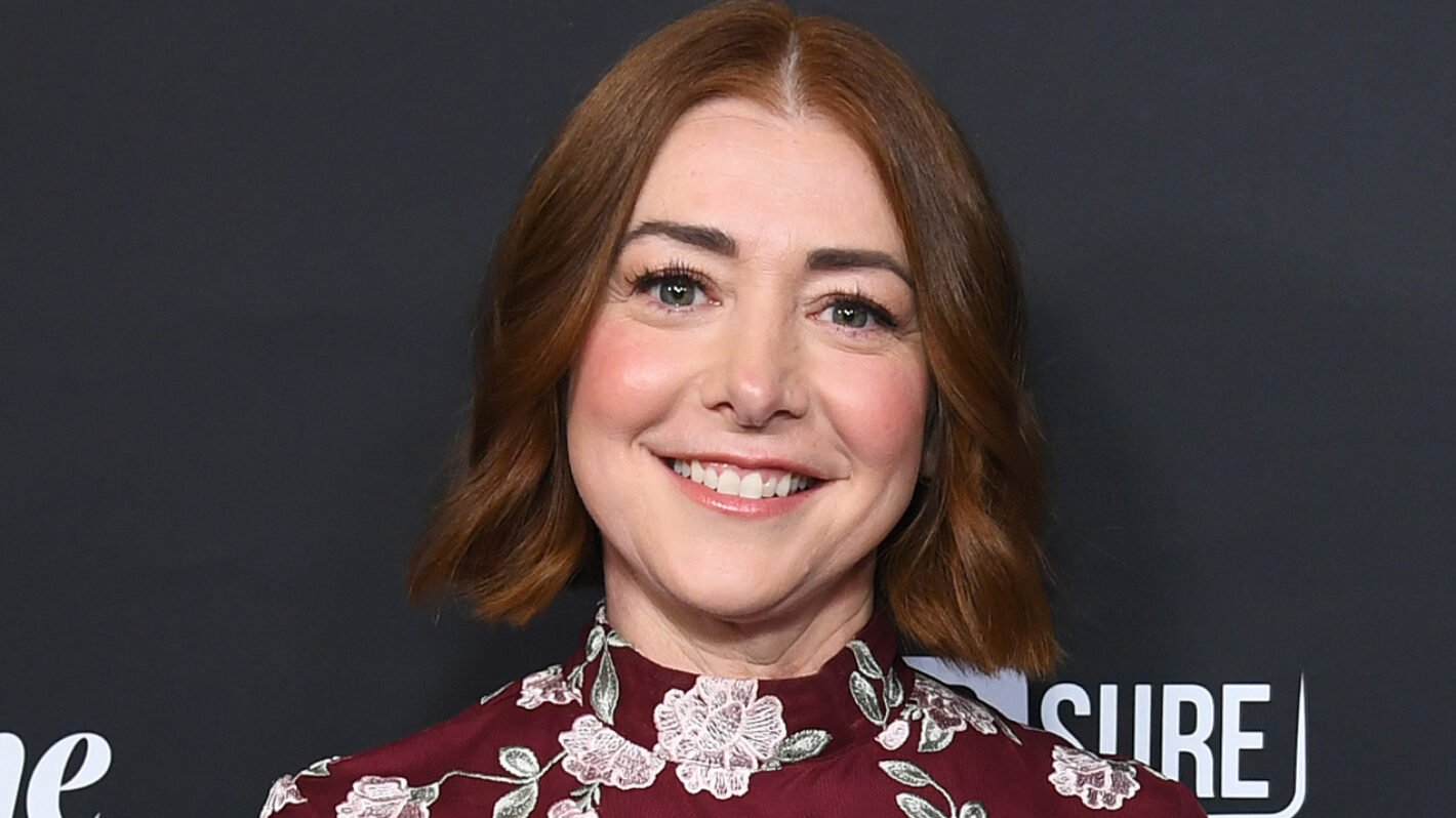 Buffy Star Alyson Hannigans Daughter Is Her Twin in New Photos
