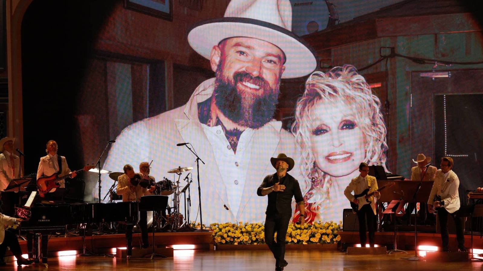 Zac Brown Delivers Emotional Duet With Dolly Parton During Tribute Ceremony Zac Brown Delivers Emotional Duet With Dolly Parton During Tribute Ceremony